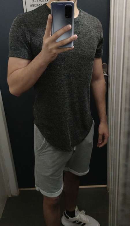 Je suis � disposition pour vous mesdames