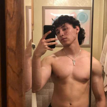 Salut je cherche une sugar Mommy.