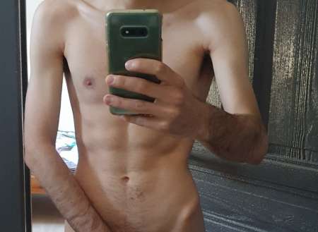 Jeune h de 25 ans cherche f pour 1ere fois