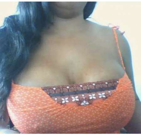 Sexy black grosse poitrine