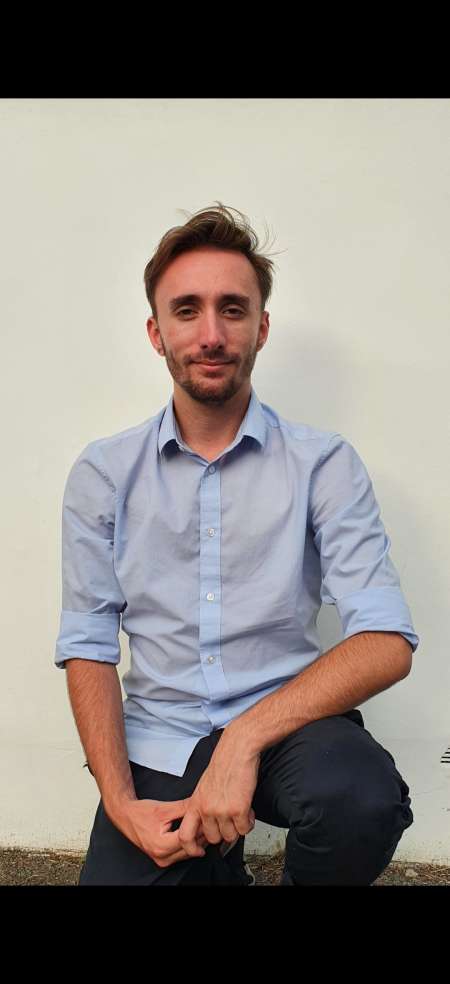 Jeune homme de 22 ans avec peu d'exp�rience dispo