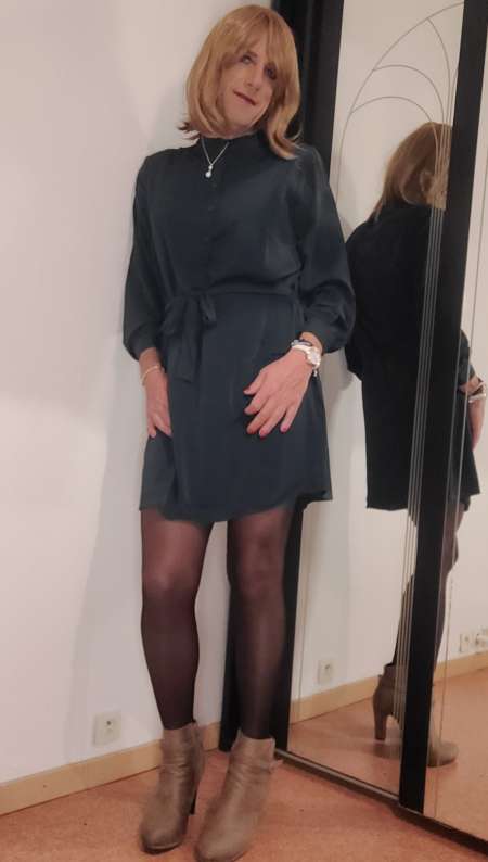 Travestie recherche H, F, couple, groupe de mecs