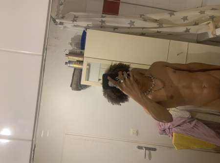 Homme cherche un plan q pour ce soir