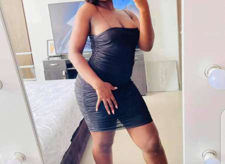 MASSAGE GAY AVEC UNE TRANS BLACK SUR AGADIR