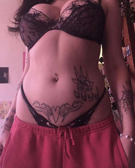 Vilaine Poup�e recherche Moneyslave
