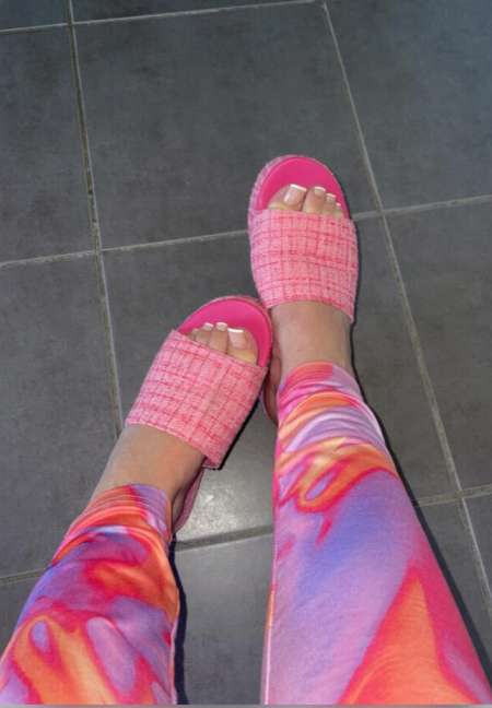 Jeune sugar baby tr�s sexy cherche sont sugar dadd