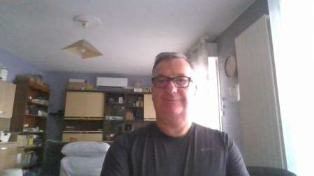 H, 70 ans re�oit tout personne pour la fess�e