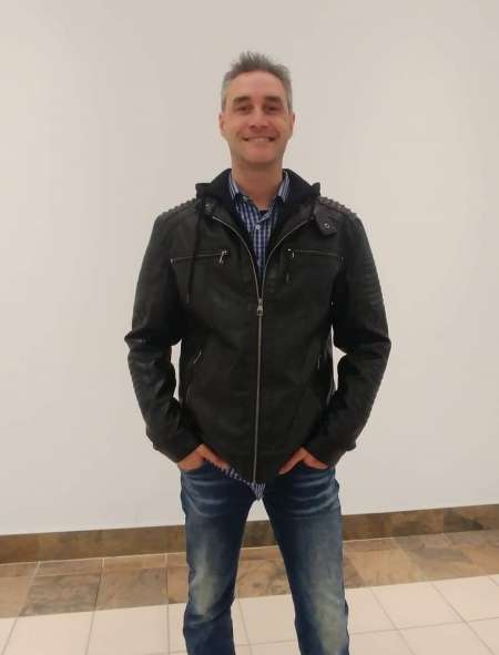 Jolie amante mince rechercher 😍