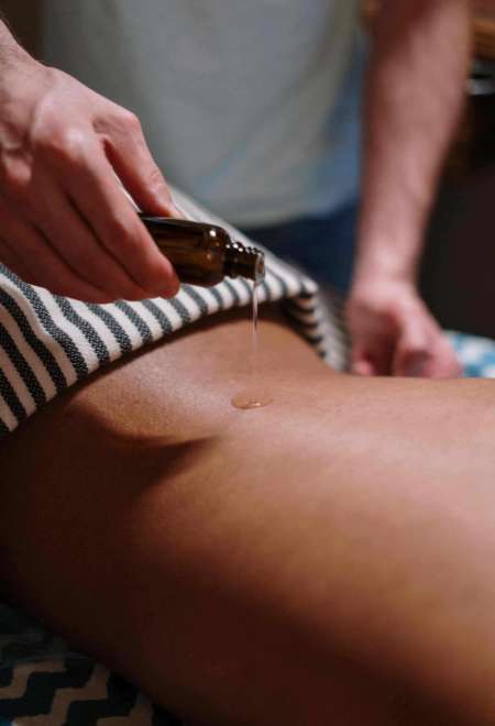 Massage tt genre uniquement pour femme +18 SVP !!