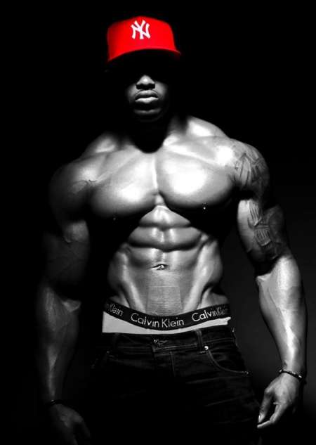 Masseus noir muscl� pour les femmes