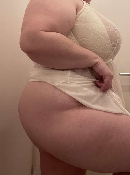 Ronde sexy cherche moneyslave - sugar dad VIRTUEL