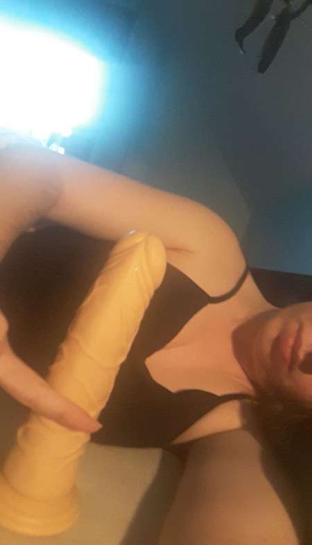 Vend godes XL-XXL pour usage seul ou gode-ceinture