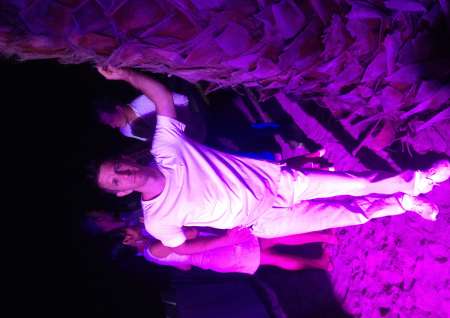 EST PORQUOI PAS ......