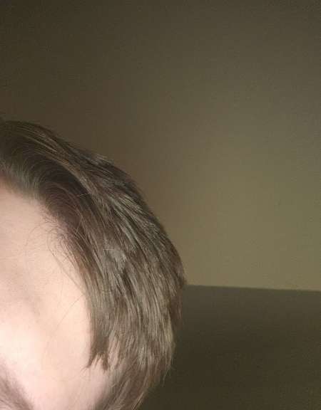 Jeune homme cherche femme mur