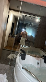 Je cherche une dominatrice BDSM qui aime un soumis