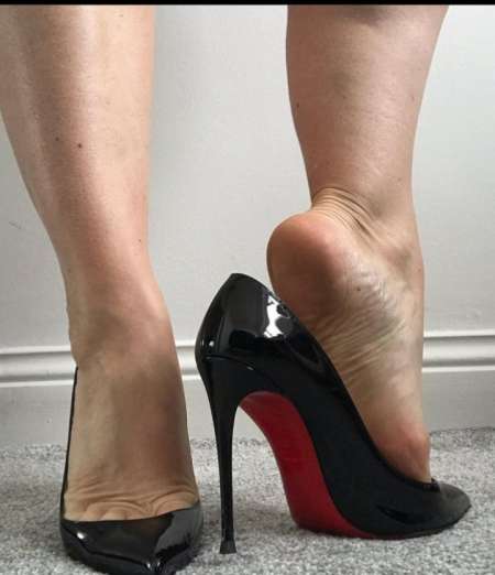 Adore les pieds de femmes