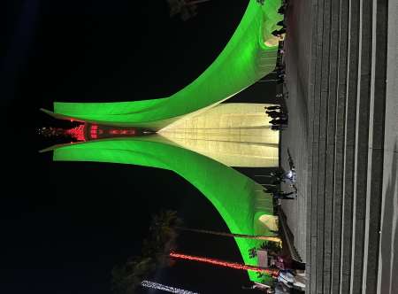  cherche une �tudiante mince