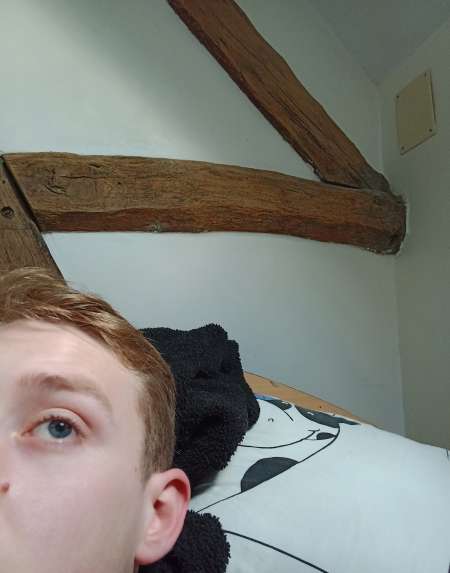 Jeune homme disponible pour tout d�sirs de Mesdame