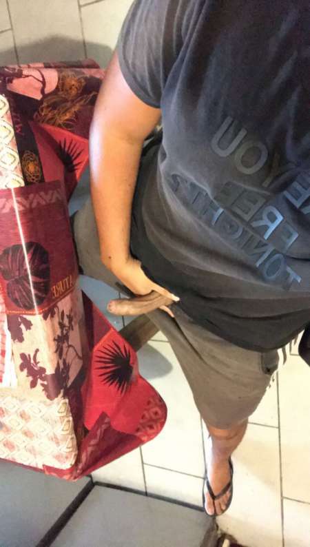 Jeune homme pour femme cougar et femme seule