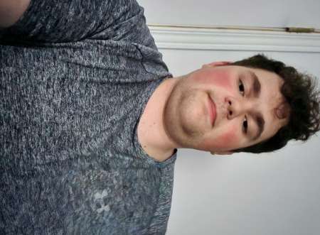 Jai 18 ans je suis ouvert  tout