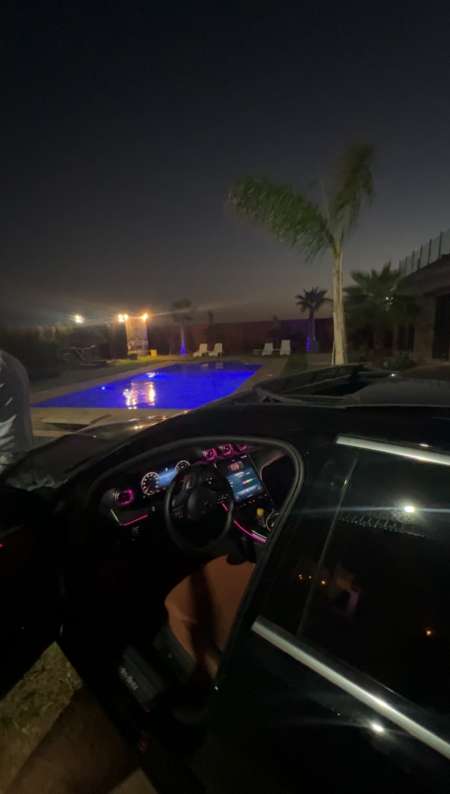 Cherche dominatrice avec jolie feet