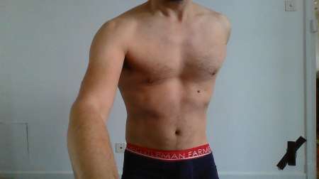 bel homme pour femme ou couple