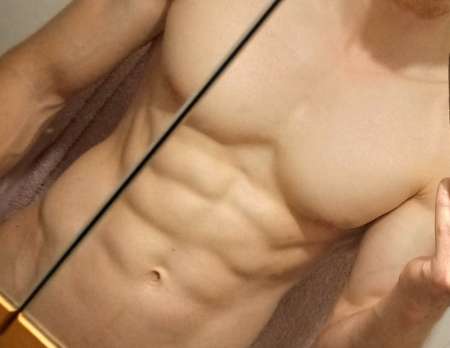 Beau jeune homme pour moments coquins