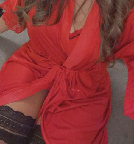 Jolie brune fran�aise et ind�pendante