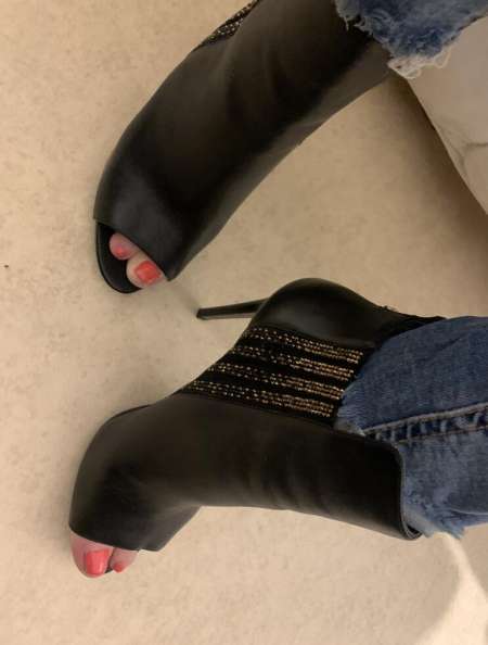 Maitresse Louna cherche soumis