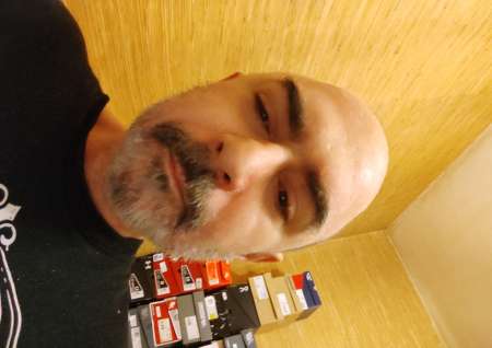 Cherche deux shemales avec �normes verges