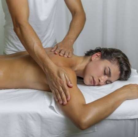 Massage  domicile pour femmes.