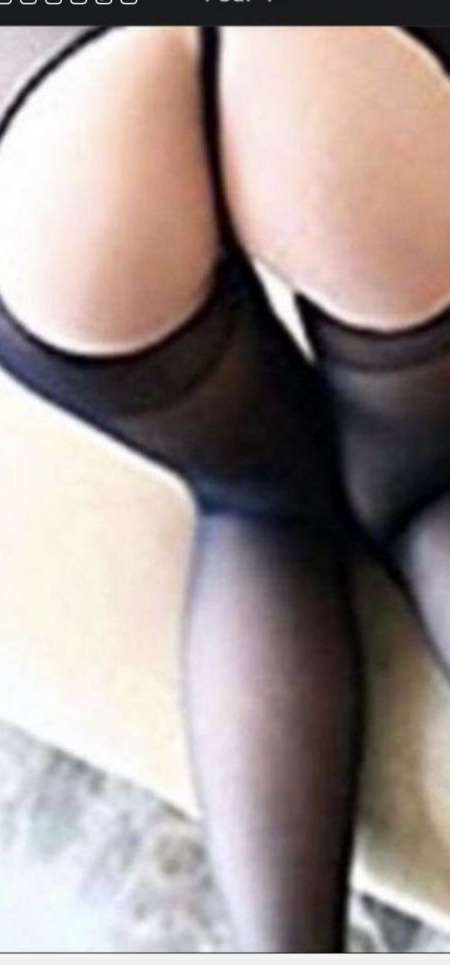 Gar�on en lingerie pour detente