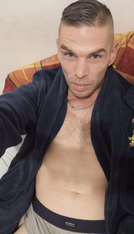 Homme attentionn� s�rieux