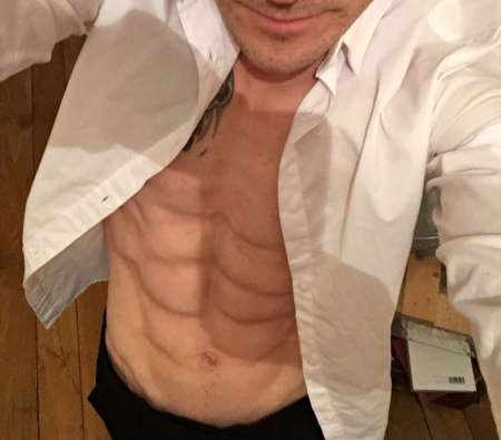  Escort masculin bienveillant et � l��coute