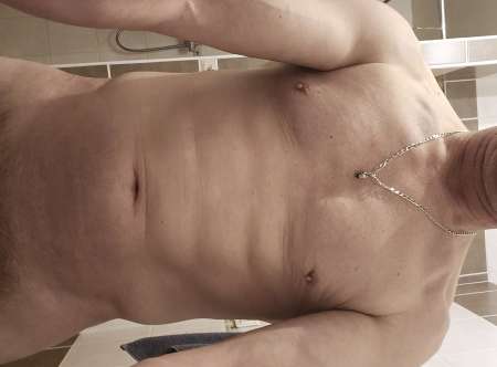 Homme pour femme en manque.