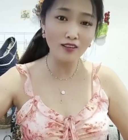 Jolie asiatique pour rencontres sympas