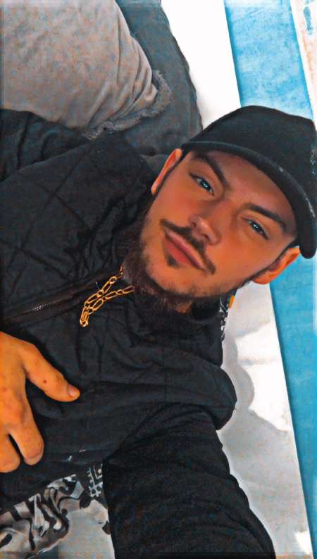 Jeune cherche ma�tresse