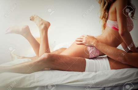  Un homme veut une femme pour des nuits d'amour..