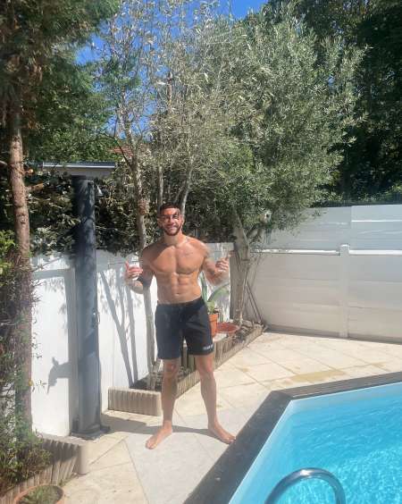 Homme de 1 votre plaisir avant tout