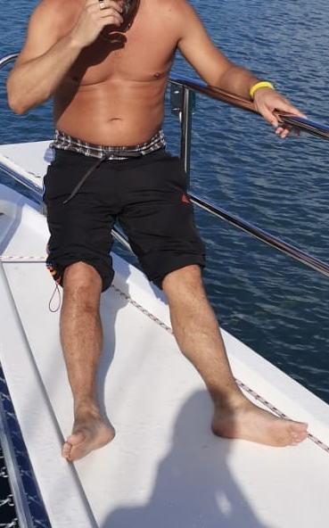 Homme 42 ans, tr�s coquin, cherche petite coquine