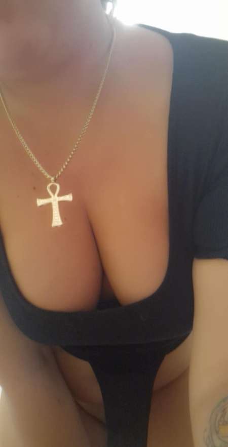  Femme gourmande cherche plaisir