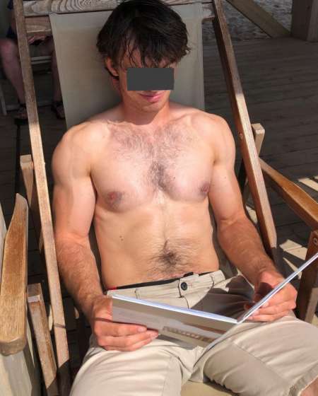 Jeune �talon de 25 ans, pr�t � combler vos envies