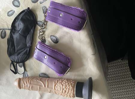 Plan voiture pour JF qui kif le sex