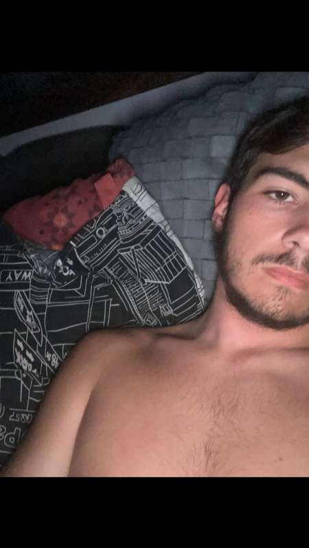 Escort boy discret et serieux