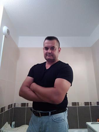 Cherche une femme c�line ouverte sans prise de t�