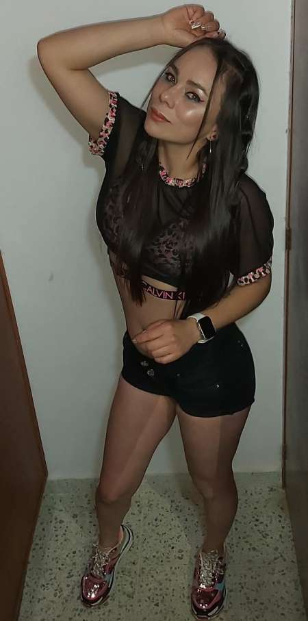  Bonjour, je suis Melisa d'origine latine.