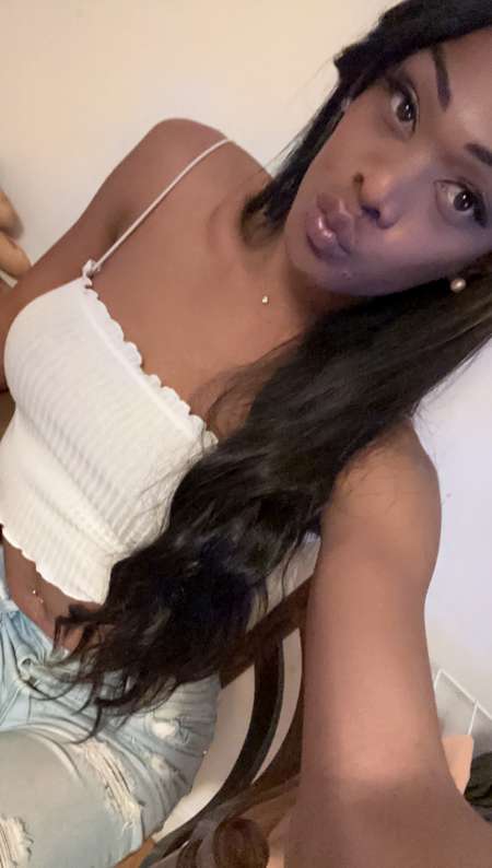  Lara sexy trans m�tisse