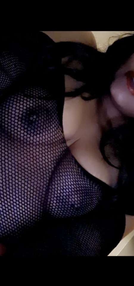 2 jeunes beaut�s pour assouvir vos fantasmes