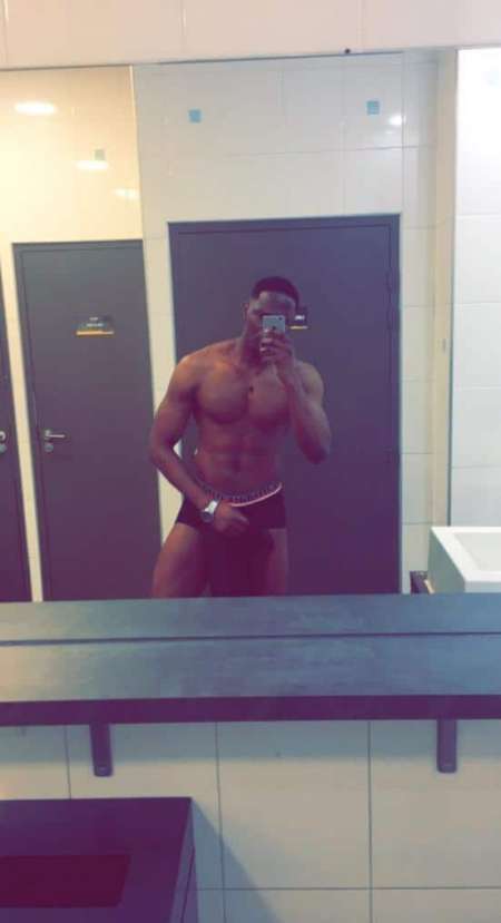 Black muscl� cherche petite cochonne