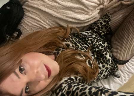 Travesti rousse pour rencontre et sortie